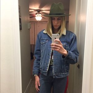 Levi’s ex-boyfriend sherpa denim trucker jacket